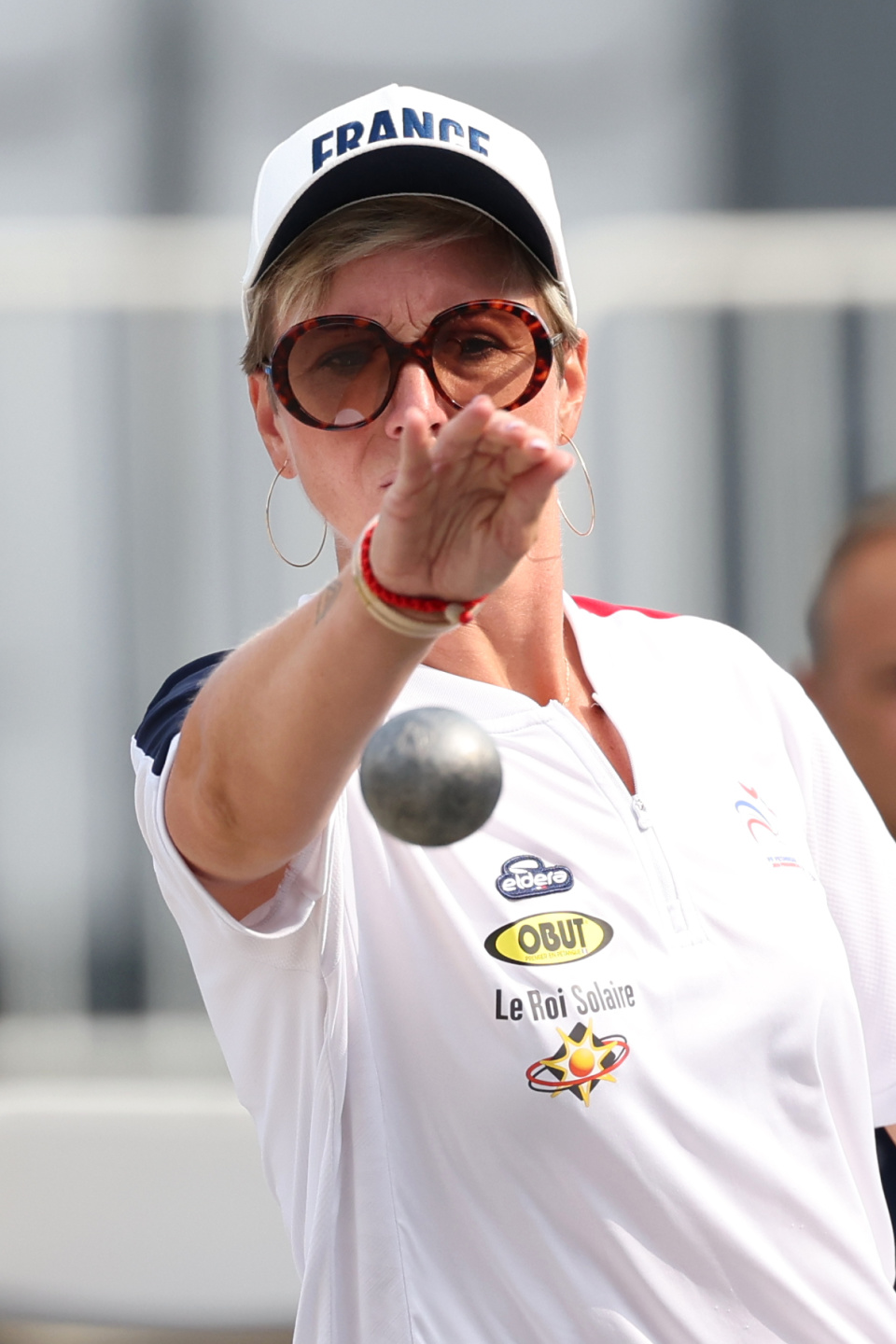 手博泰罗在, https