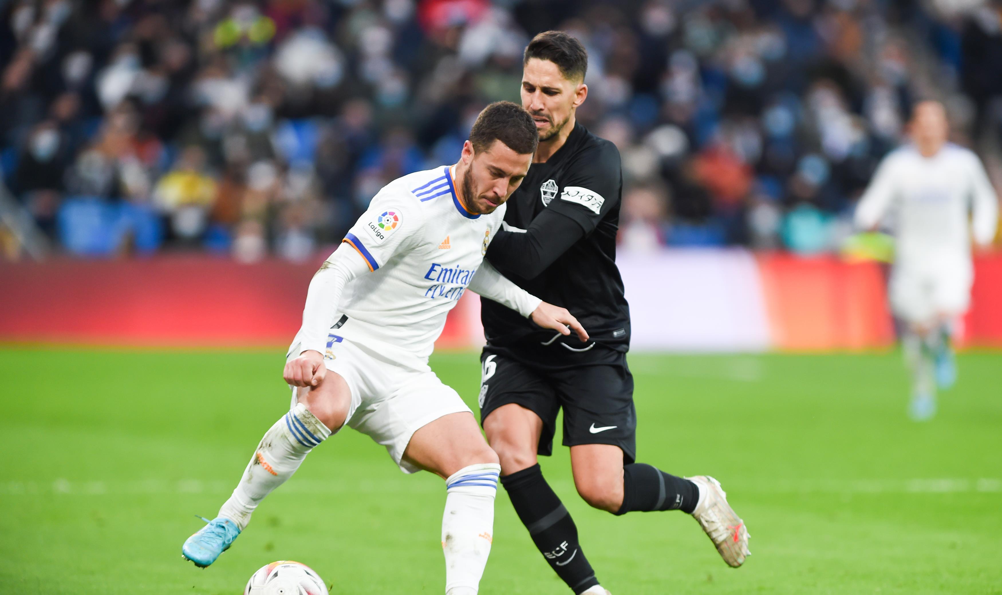 而防守端场, 主教练阿拉, 次解围 而防守端场, 主教练阿拉, 次解围